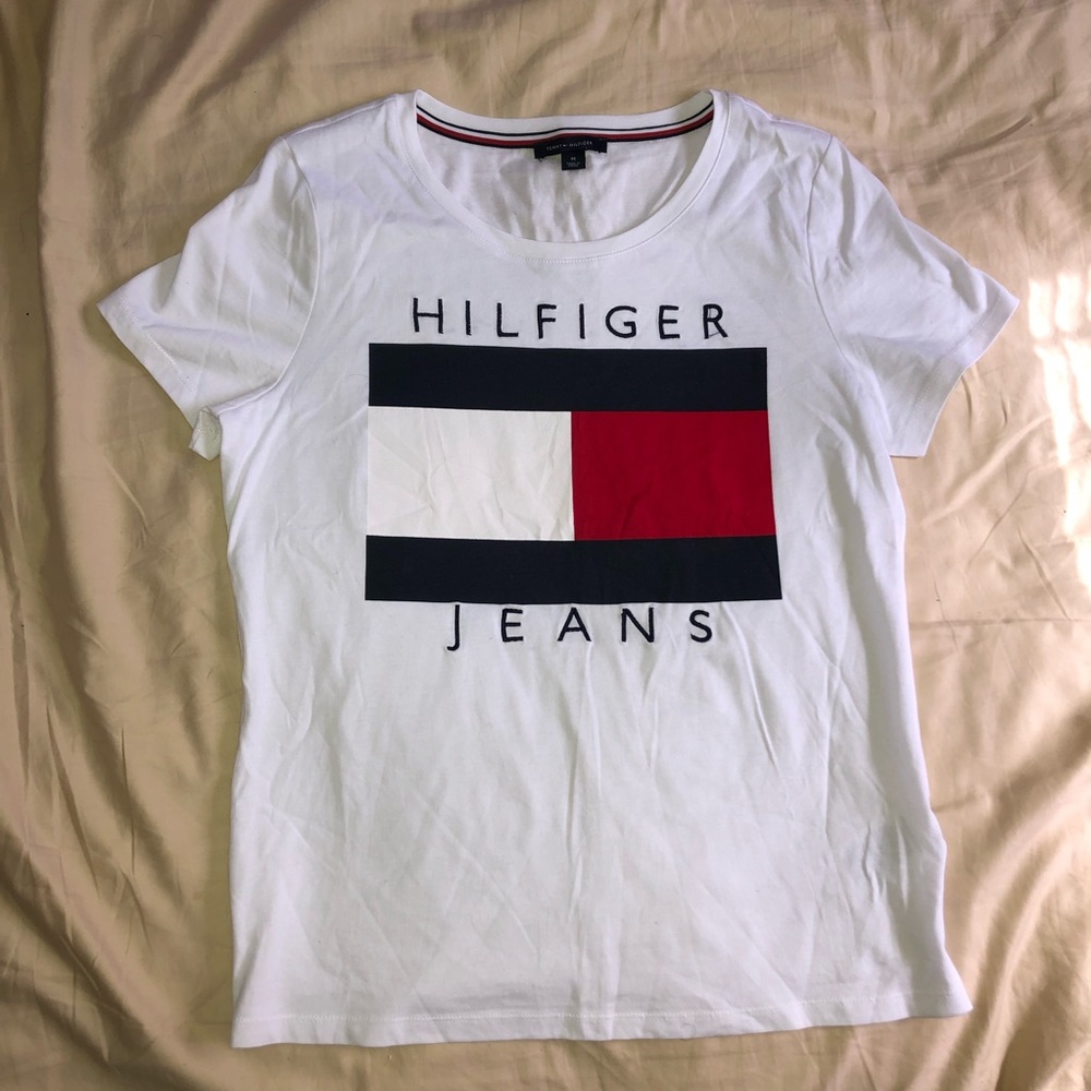 Medium Tommy Hilfiger shirt